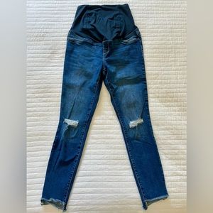 Ingrid & Isabel maternity skinny jeans